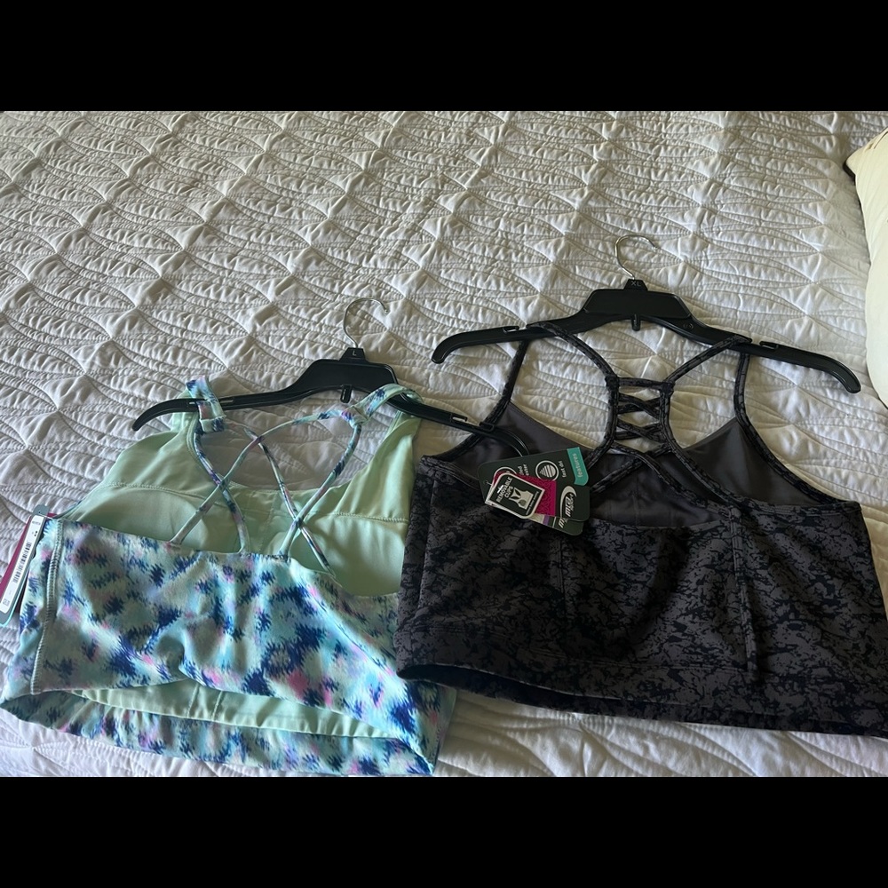 Sports bra, wide support band.